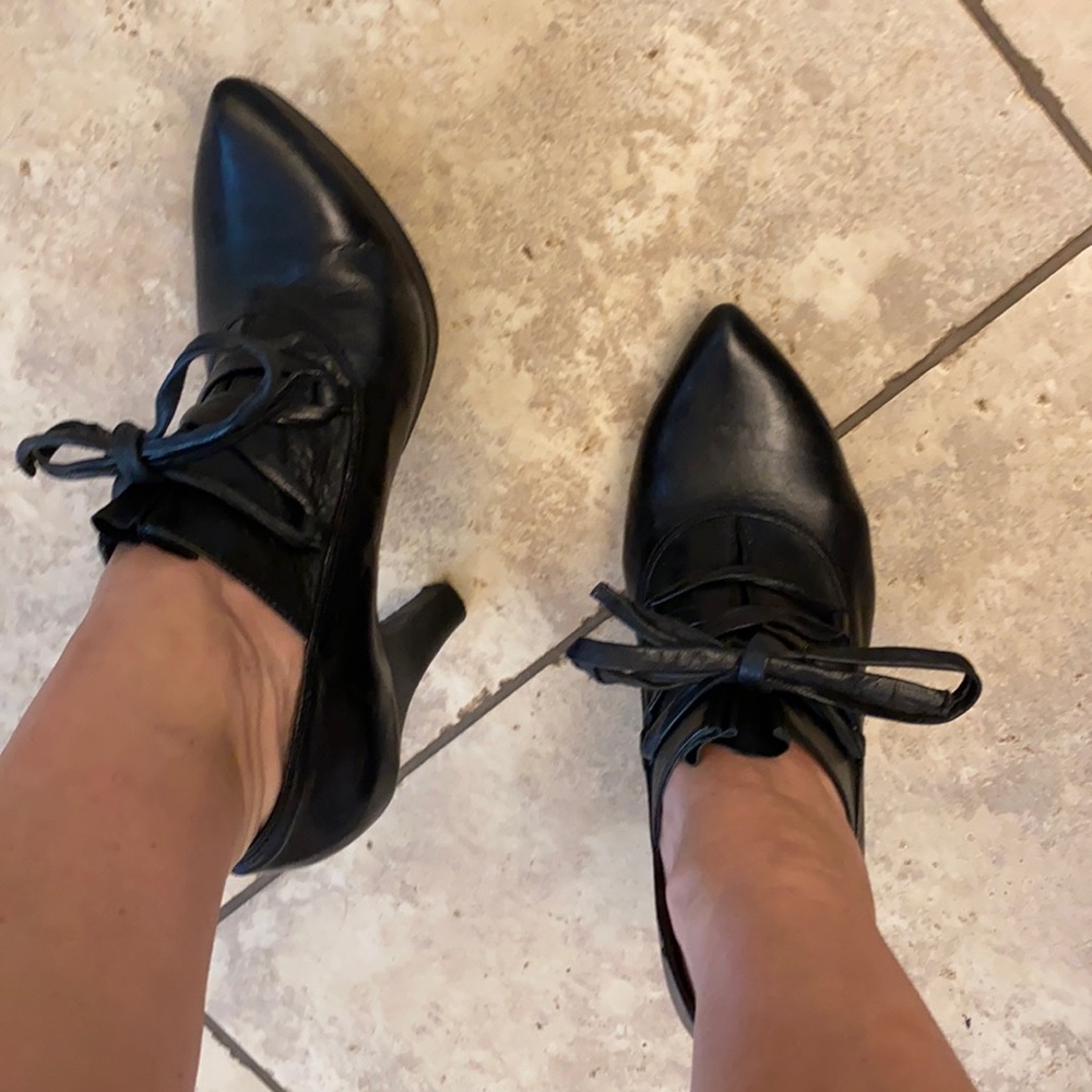 Black tie platforms